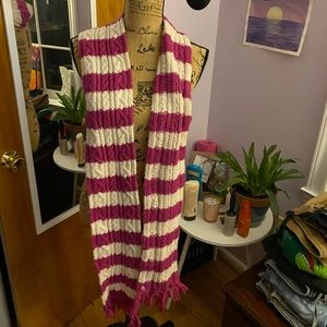 Aerie pink & white winter scarf